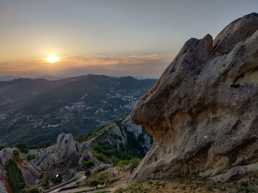 Dolomiti di Pietrapertosa - Foto Wikimedia Commons @Camelia.boban
