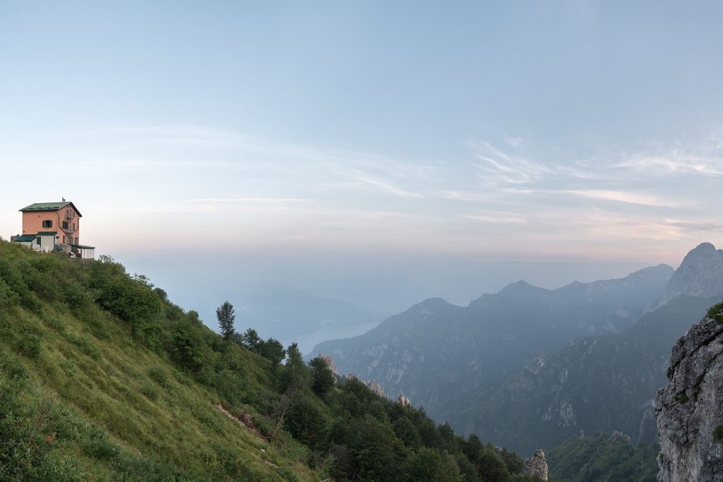 Rifugio Rosalba - Foto Wikimedia Commons @Giorgio Galeotti