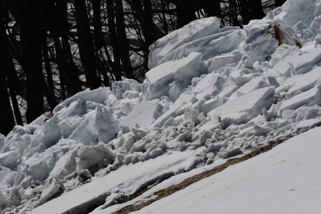 Una slavina sui Monti della Laga, foto SA