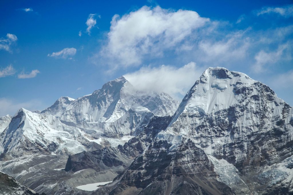 Himalaya - Foto Unsplash @Bishesh Gurung