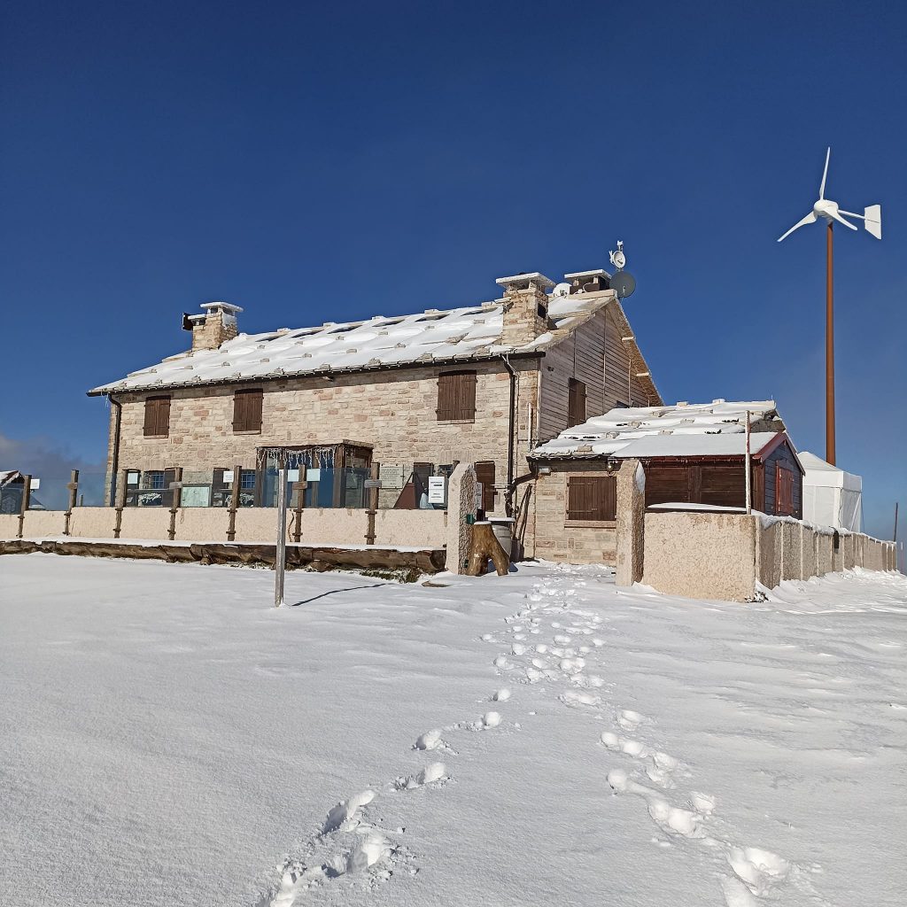 Foto Facebook rifugio castelberto. 