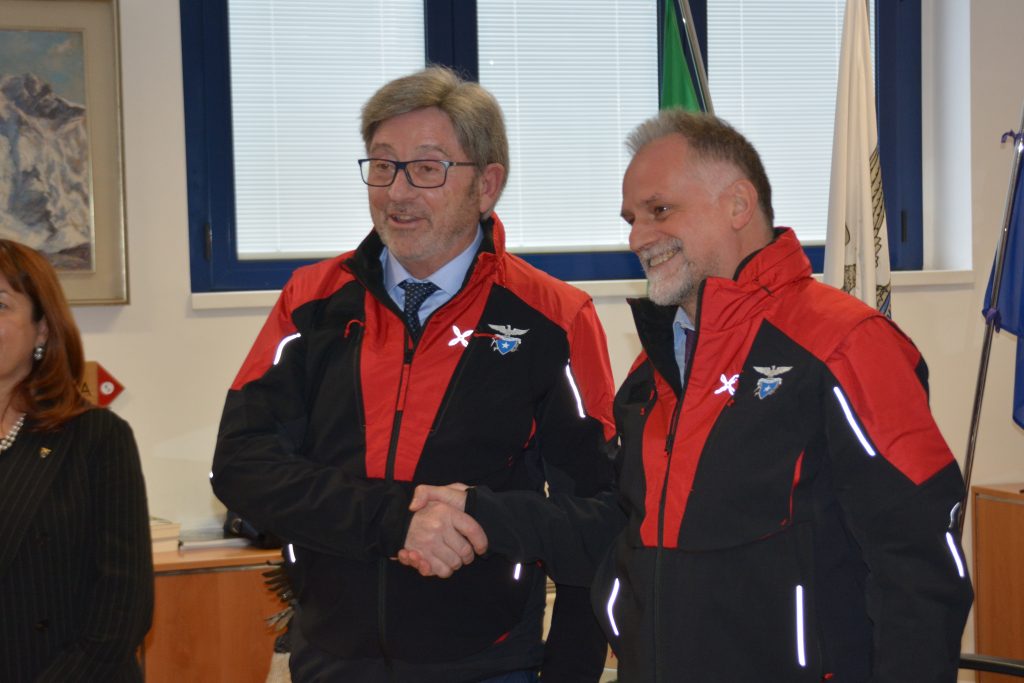 Vincenzo Torti e il Ministro Garavaglia - Foto Club Alpino Italiano