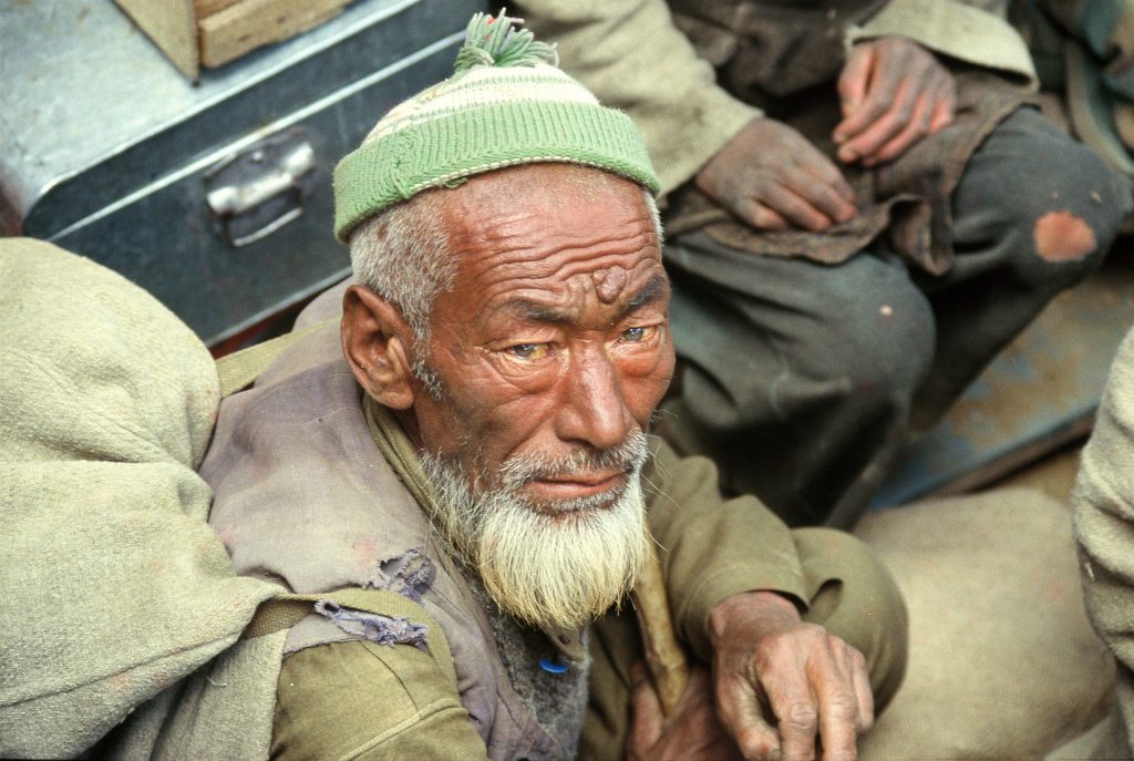 TIBET PORTATORE.  Foto archivio Calcagno
