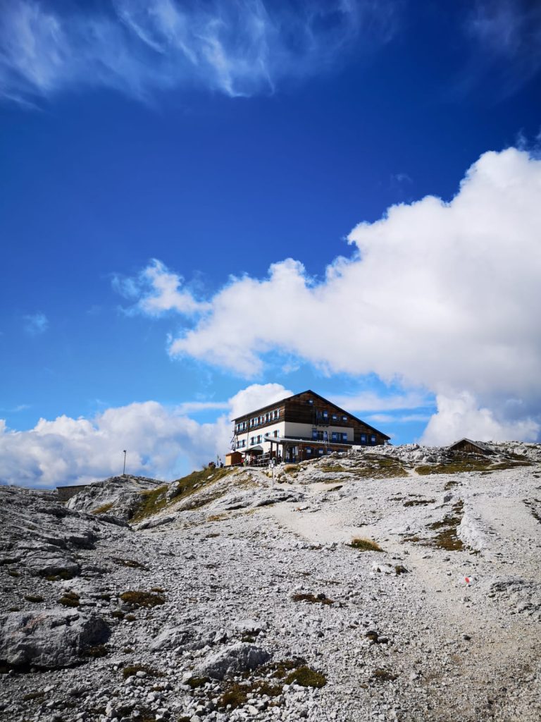 Rifugio Rosetta - Foto FB SAT Società Alpinisti Tridentini