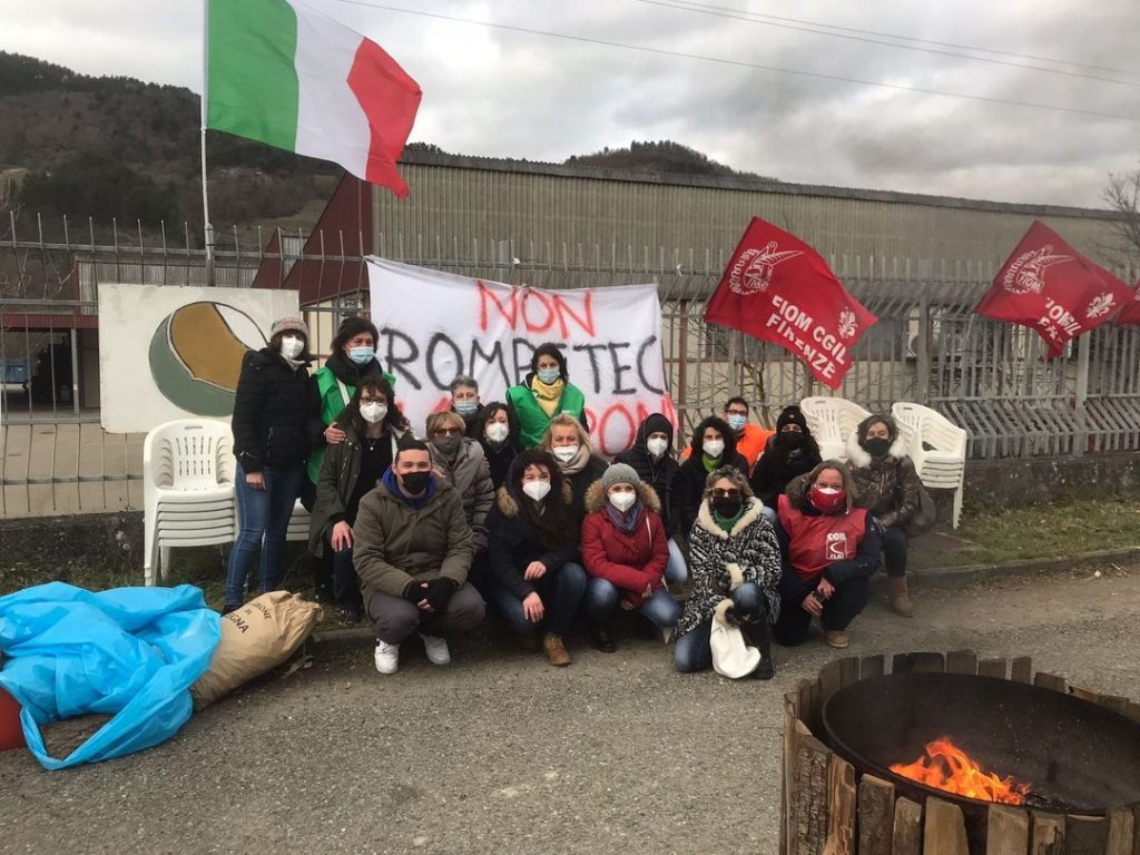 Proteste contro la chiusura dell’Ortofrutticola Mugello. Foto Facebook Comune di Marradi