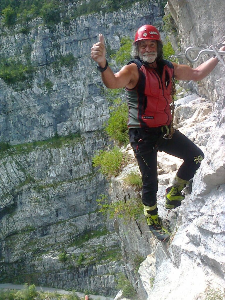 Mauro Corona sulla Ferrata della Memoria - Foto FB Mauro Corona