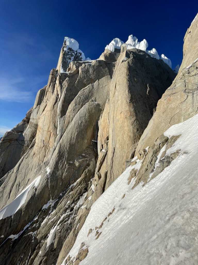Durante la solitaria alla Torre Egger. Foto Quentin Roberts