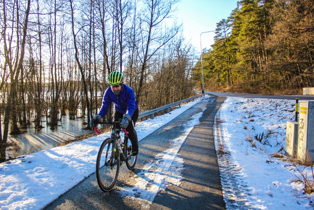 Paola Gianotti durante la pedalata da Stoccolma a Milano. Foto archivio Paola Gianotti