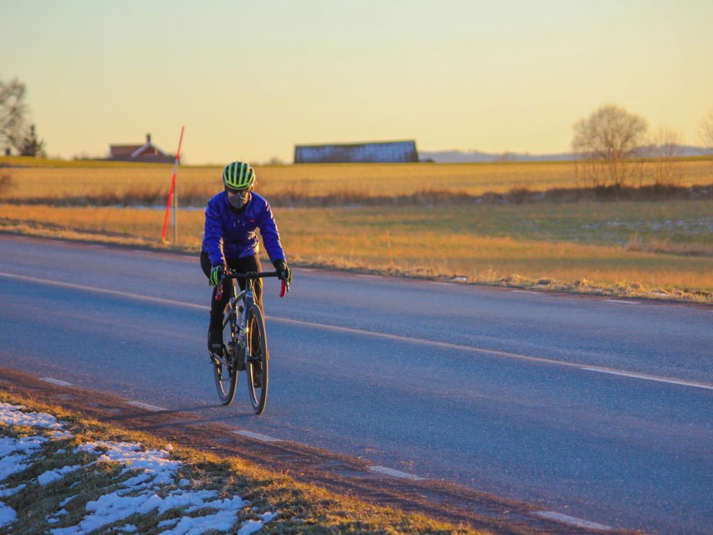 Paola Gianotti durante la pedalata da Stoccolma a Milano. Foto archivio Paola Gianotti