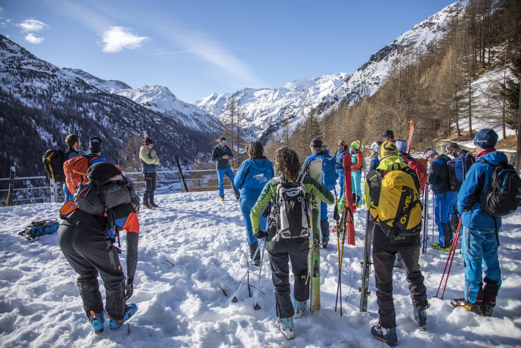 Giornata di formazione per i volontari del Tour. Foto Stefano Jeantet