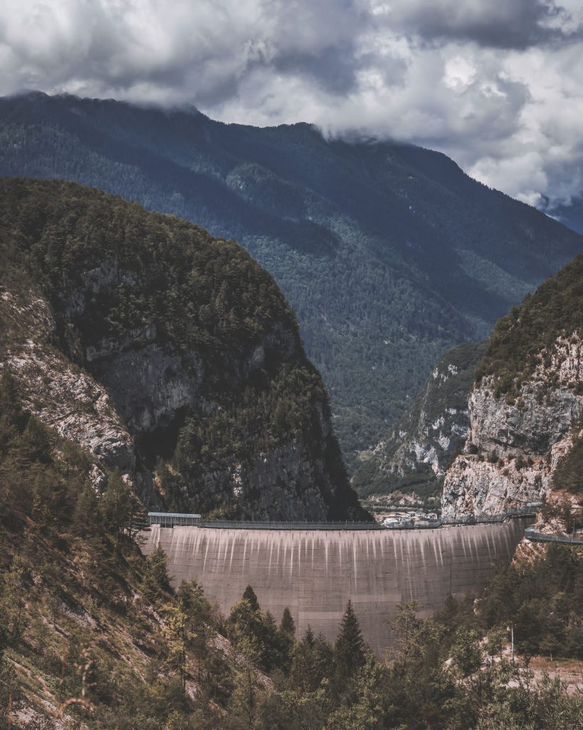 Diga del Vajont - Foto Unsplash @Mauro Grazzi