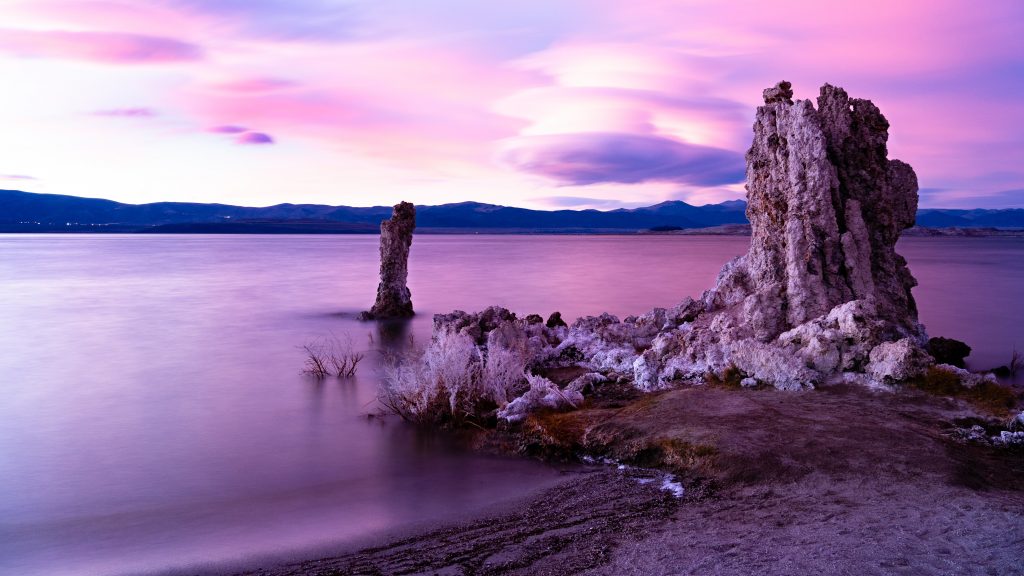 Mono Lake - Foto Unsplash @Shashank Hedge
