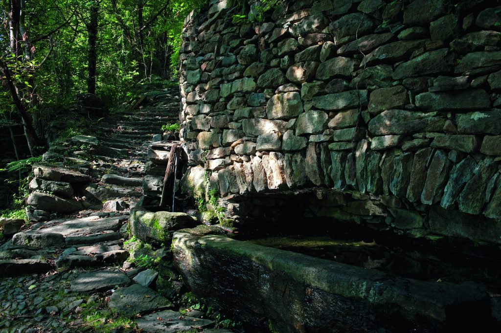 Una fonte a Cranna, nel tratto italiano. Foto @ Livio Piatta