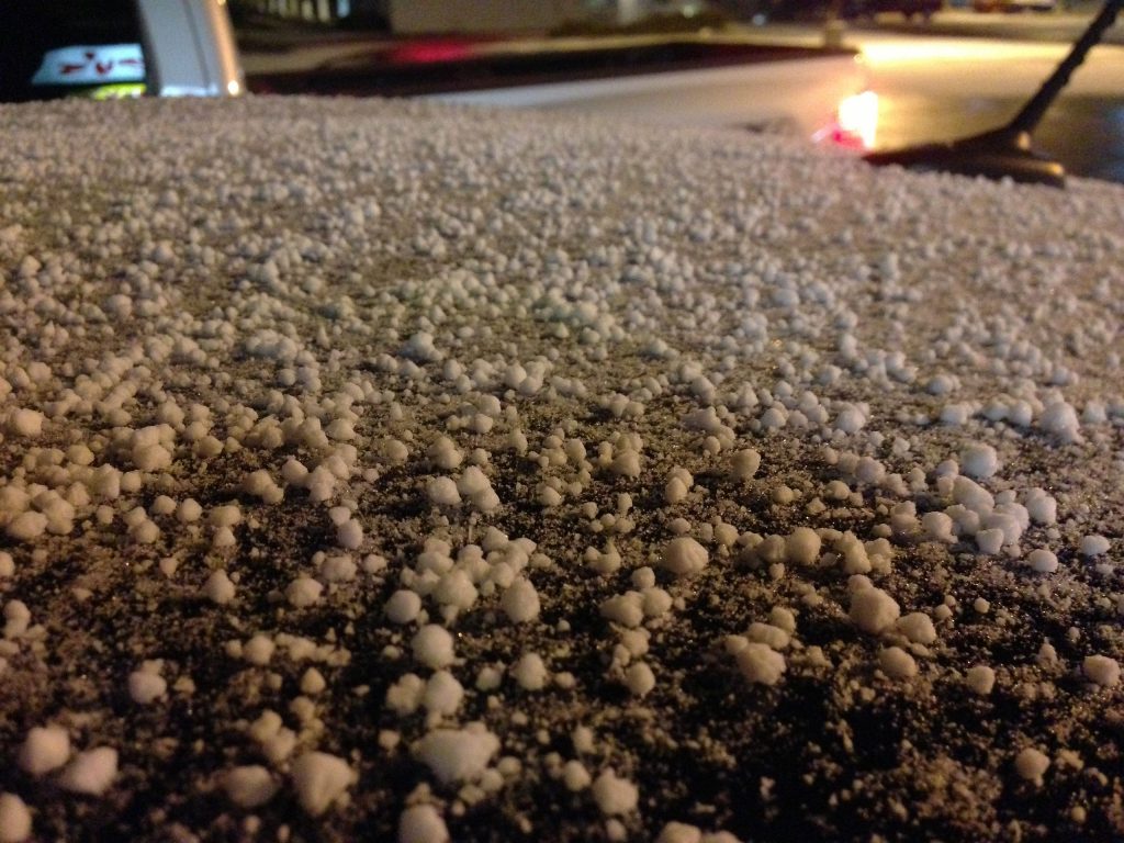 Graupel - Foto Wikimedia Commons @Famartin