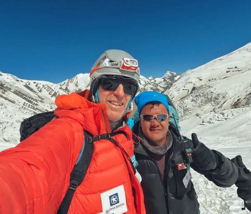 Sykaris e Dawa Sherpa al Dhaulagiri durante le rotazioni di acclimatamento dei giorni scorsi. Foto Sykaris