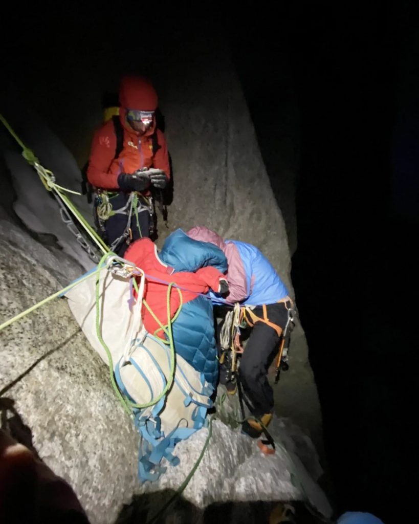 Durante i soccorsi sul Cerro Torre. Foto Facebook Thomas Huber