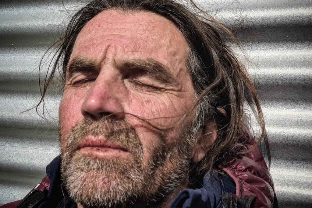 Thomas Huber dopo i soccorsi. Foto Facebook Thomas Huber