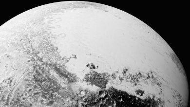 Photo of Vulcani di ghiaccio, fiumi di azoto e dune di metano: il misterioso mondo di Plutone