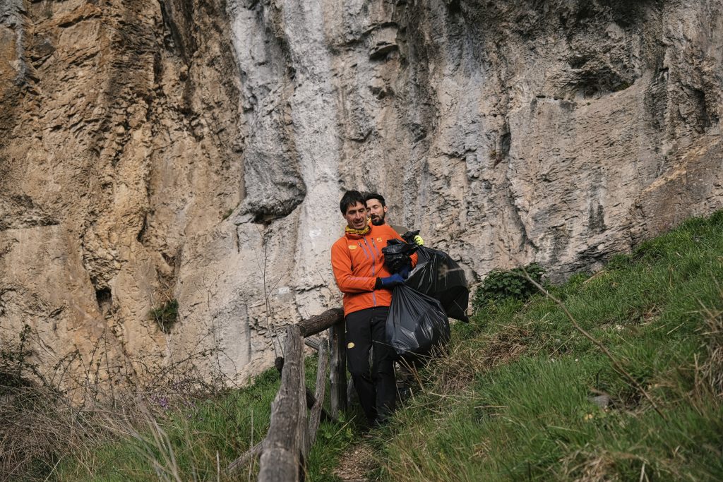 Climb&Clean 2022 a Pietrasecca. Foto Riccardo Piana