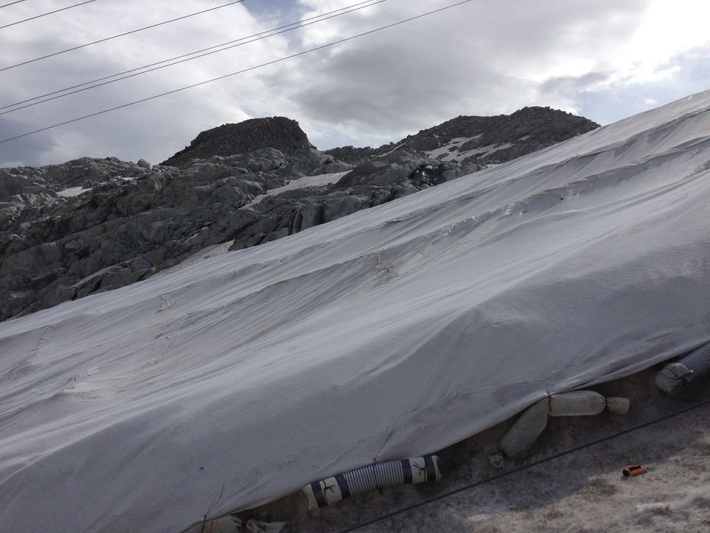 Particolare di un telo geotessile - Foto Wikimedia Commons @AlchemyGarlet