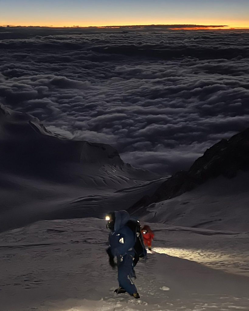Fase salita Makalu. Foto Adrian Ballinger