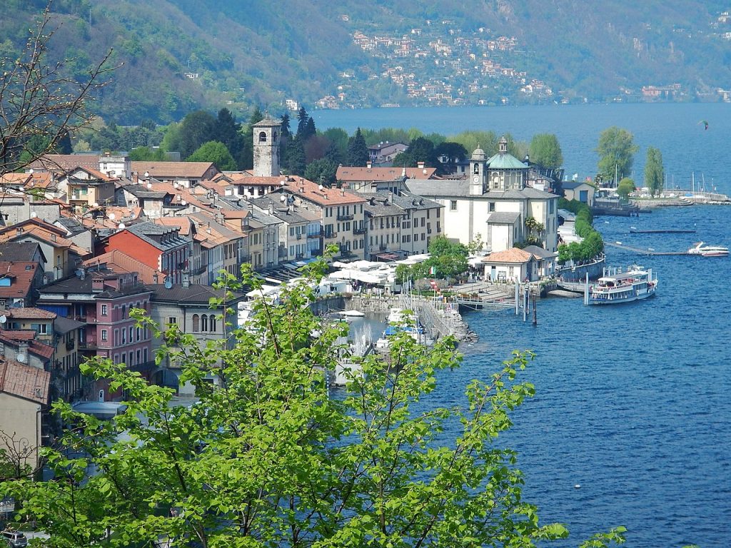 Cannobio, Lago Maggiore - Foto Wikimedia Commons @qwesy qwesy
