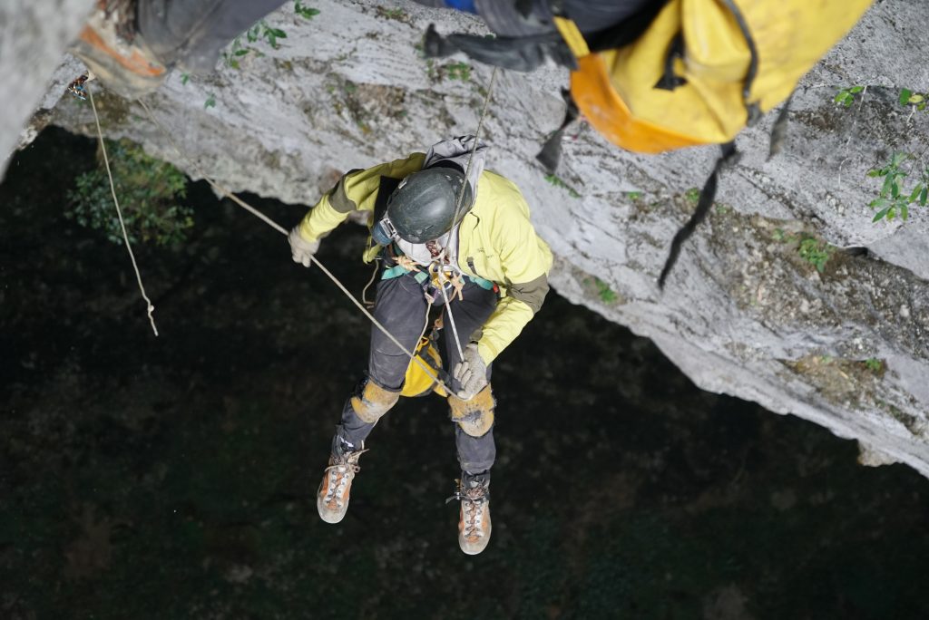 Esplorazione di una dolina nella regione autonoma del Guangxi Zhuang Autonomous Region - Foto ANSA (Photo by Chen Lixin) (Credit Image: © Zhao Manjun/Xinhua via ZUMA Wire)