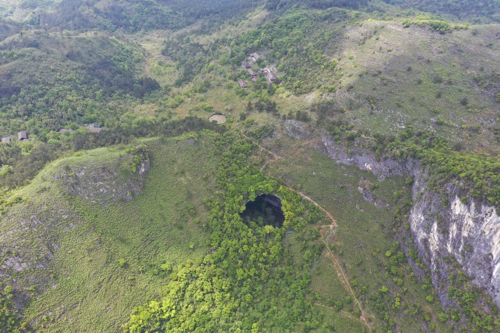 Ripresa aerea di una dolina nel Leye-Fengshan Global Geopark - Foto ANSA (Credit Image: © Cao Yiming/Xinhua via ZUMA Wire)