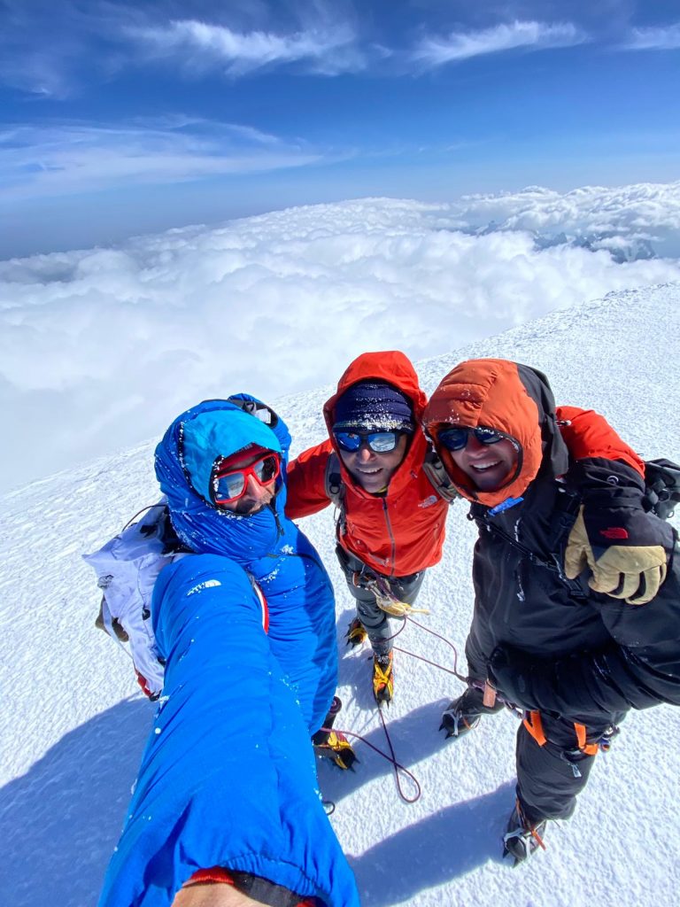 In cima al Monte Bianco. Foto archivio Klaus