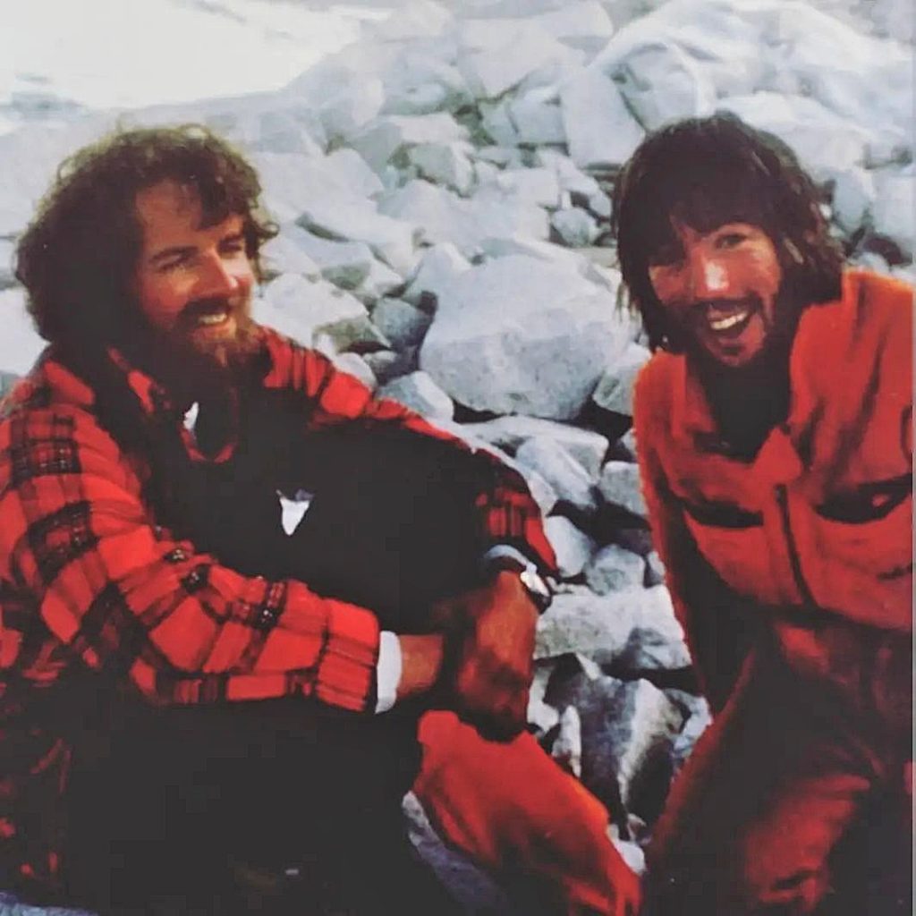 Joe Tasker e Pete Boardman al campo base avanzato