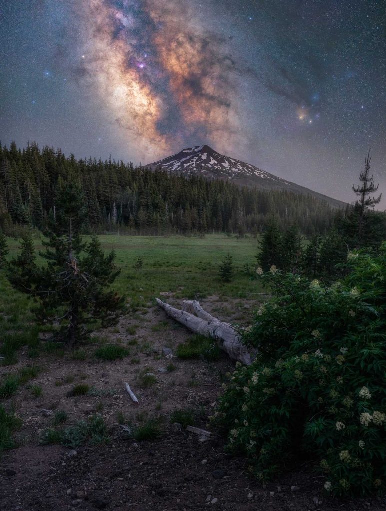 “Stargazing under Central Oregon skies” – Meghann Davis. Mount Bachelor, Oregon – USA