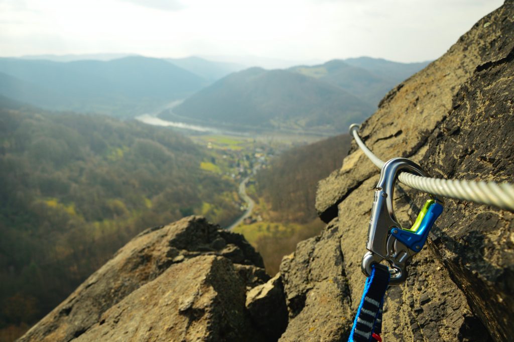 Ferrata - Foto Unsplash @Miroslav Matthess