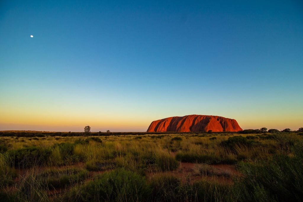 Ayers Rock - Foto Unsplash @Ondrej Machart