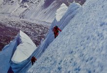 Photo of “Sono usciti dalle nostre vite”, la scomparsa di Pete Boardman e Joe Tasker sull’Everest