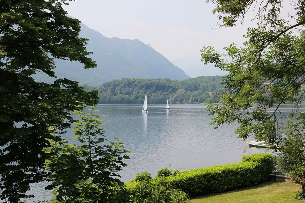 Lago Grande Avigliana - Foto Wikimedia Commons @Gianni Careddu