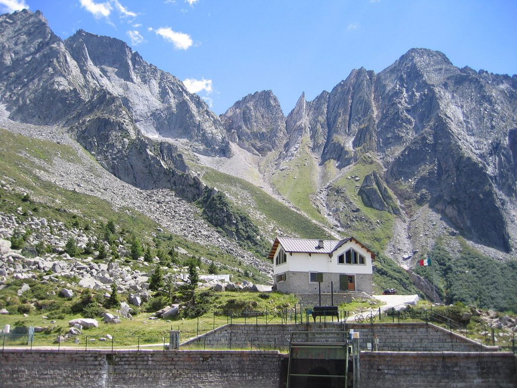 Rifugio Città di Lissone - Foto Wikimedia Commons @Liviuz