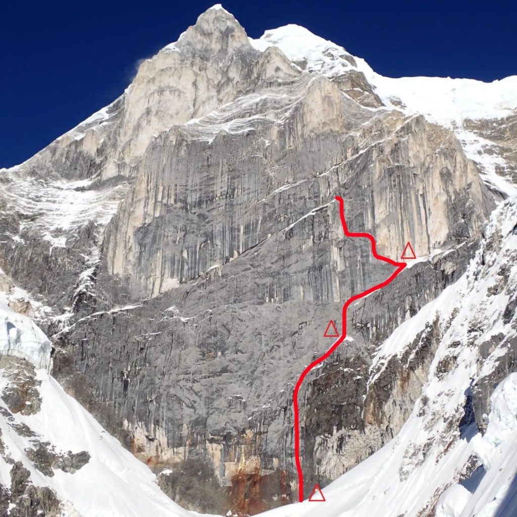 Parete Est Siula Grande, via tentata nel 2019 da Marc Toralles, Roger Cararach e Bru Busom