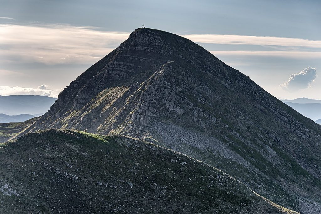 Monte Cusna - Foto Wikimedia Commons @Giorgio Galeotti