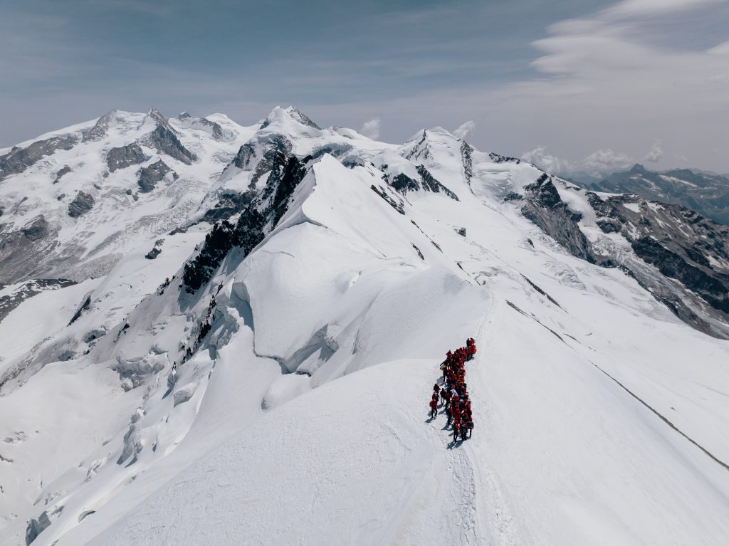 100% Women World Record, Breithorn, Ascent & Summit - Foto Schweiz Tourismus / Florence Gross