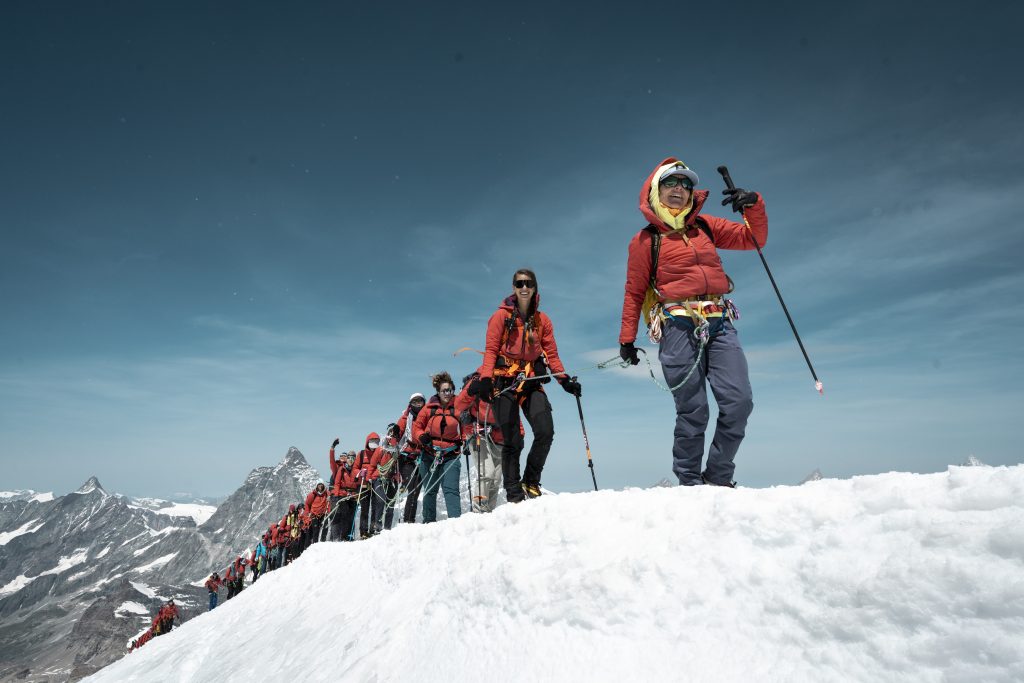 100% Women World Record, Breithorn, Ascent & Summit - Foto Schweiz Tourismus / Nicole Schafer