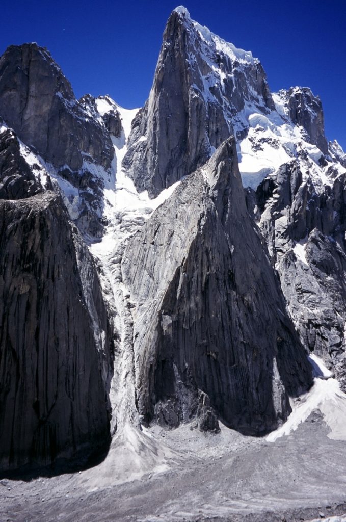 Uli Biaho Tower dalle Torri Trango. foto wikimedia commons