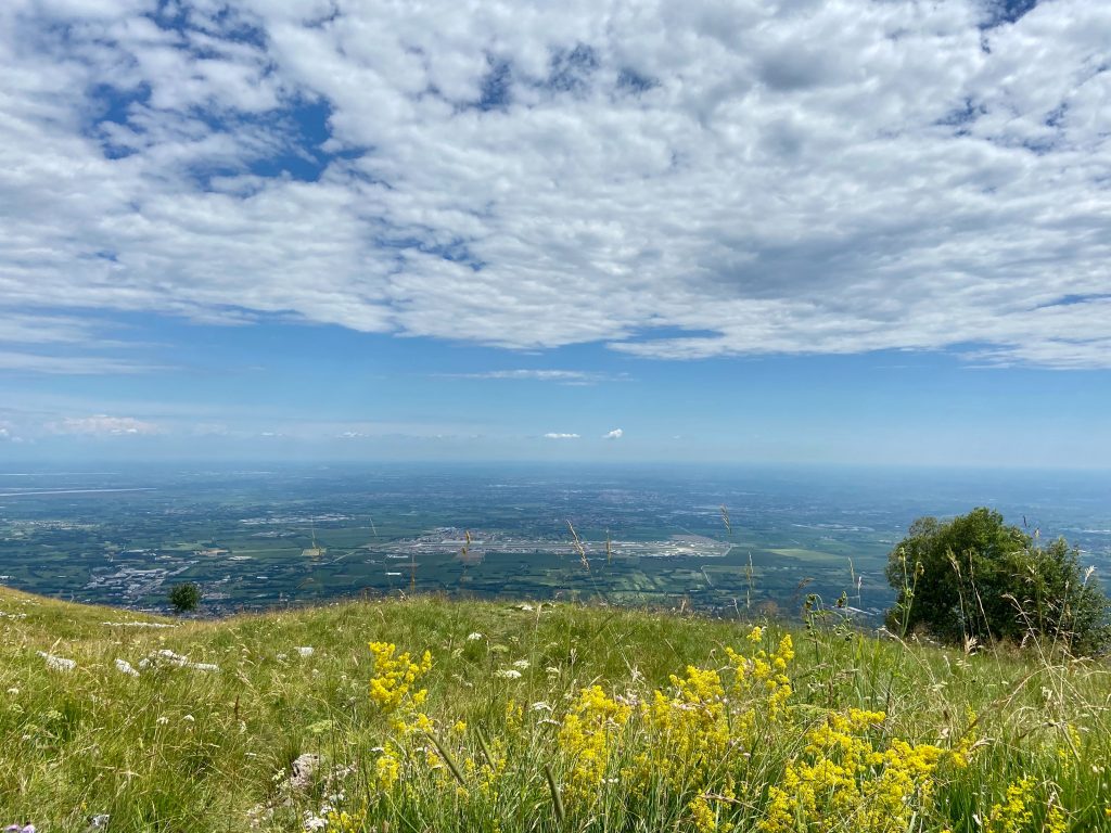 Aviano - Foto Unsplash @Alessio Patron