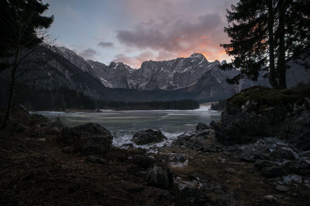 Lago di Fusine - Foto Unsplash @Federico Bottos