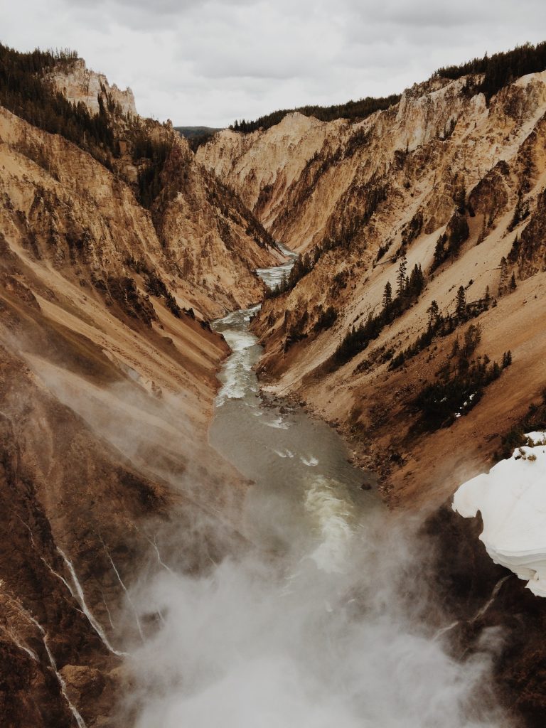 Yellowstone - Foto Unsplash @Josh Carter