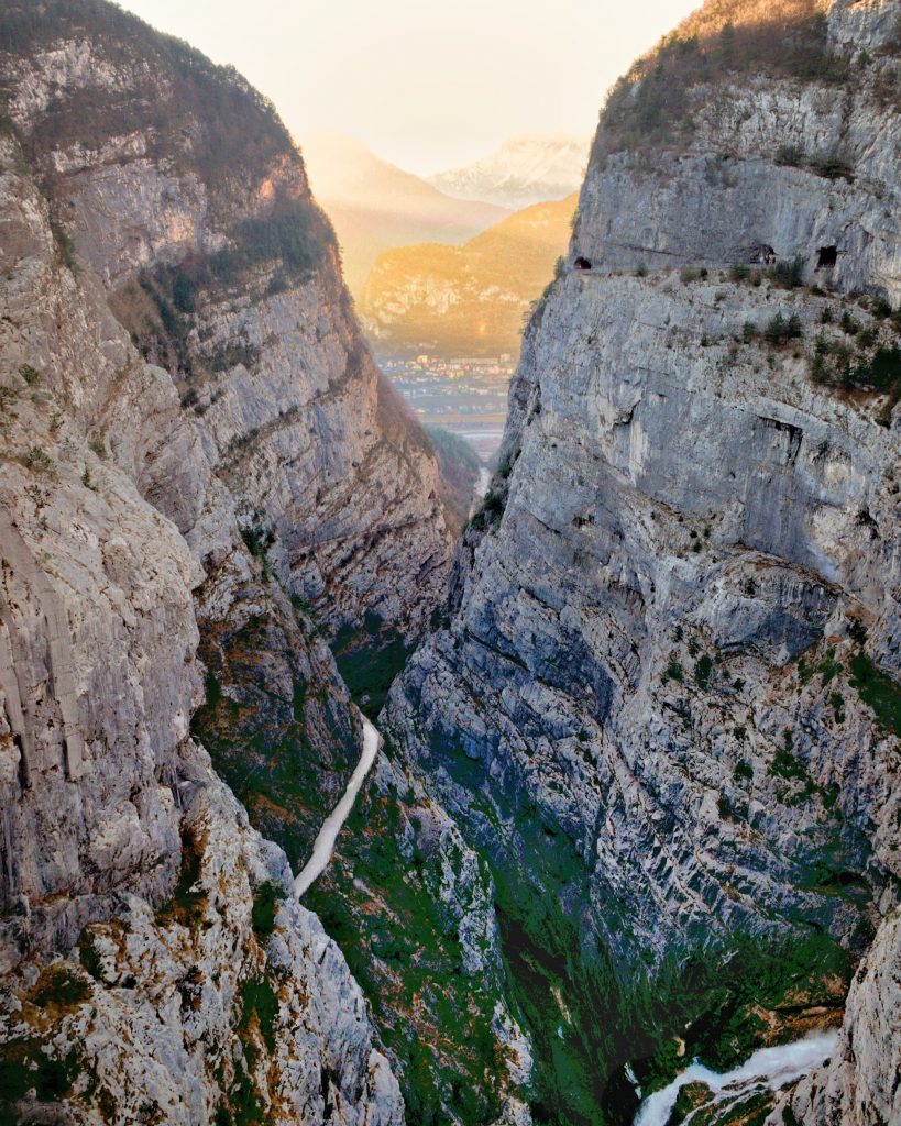 Foto Unsplash @Martino Pietropoli