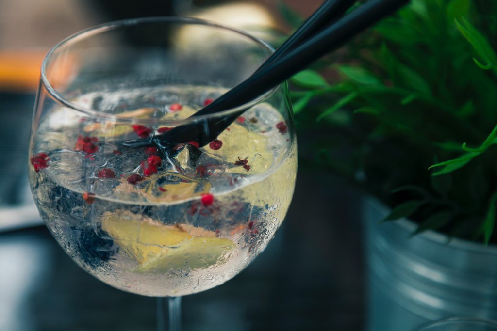 Gin - Foto Pexels @Peter Fazekas