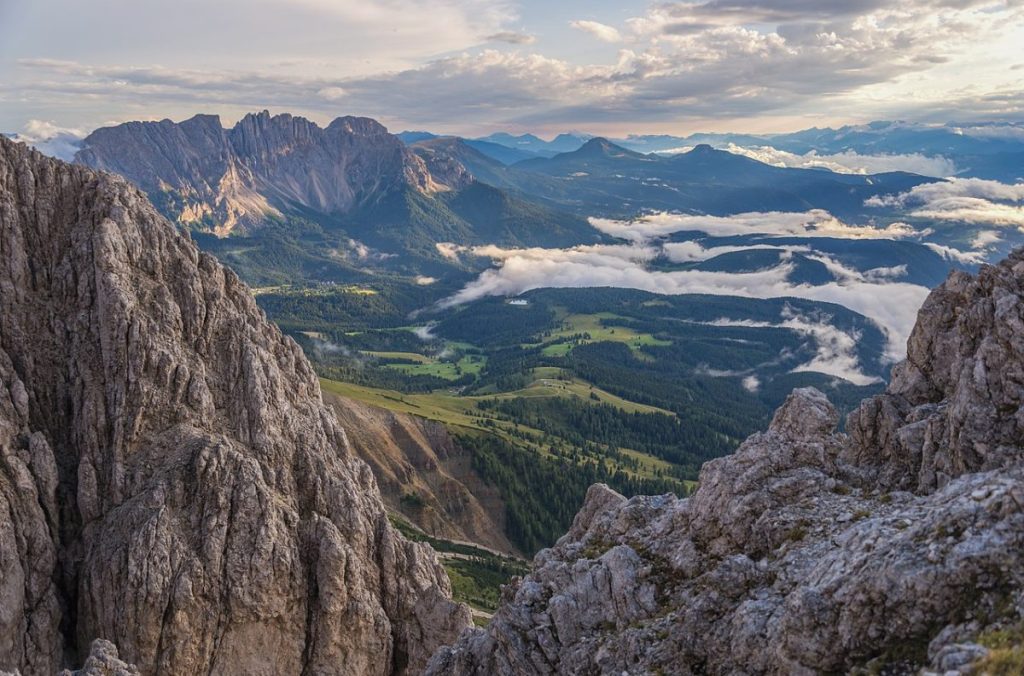 Parco naturale dello Sciliar-Catinaccio, ferrata Passo Santner - Foto Wikimedia Commons @Anna Marchenkova