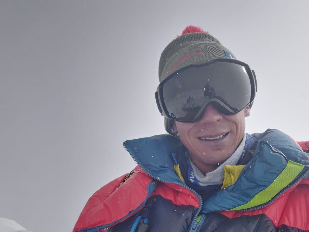 François Cazzanelli in vetta al K2 - Fonte Top1 Communication