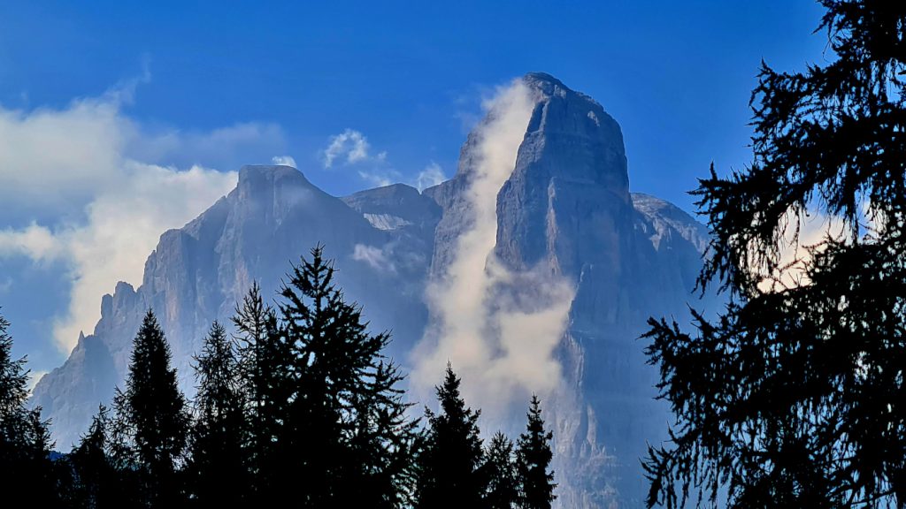 Cima Tosa e Crozzon dal sentiero per il rifugio Brentei 