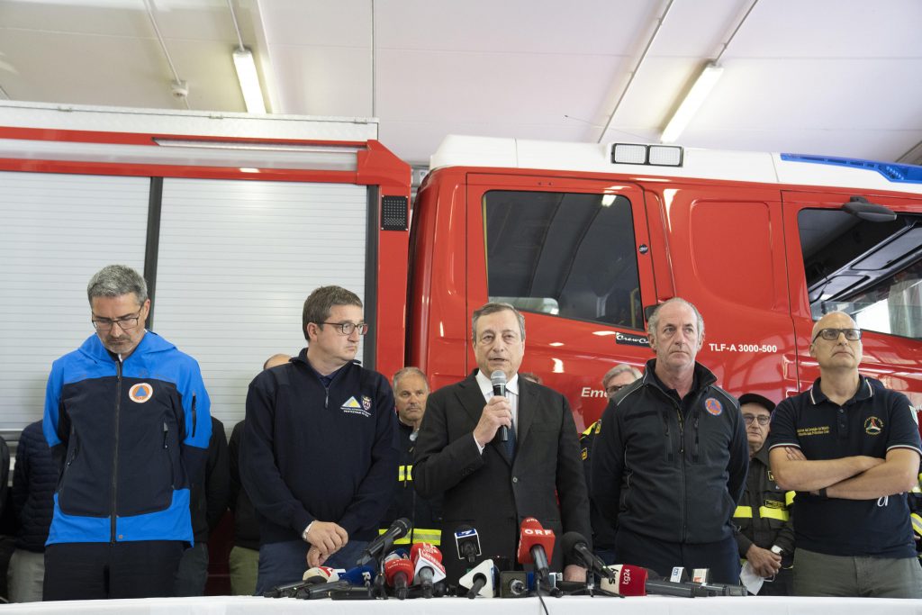 Mario Draghi a Canazei. Foto ANSA 